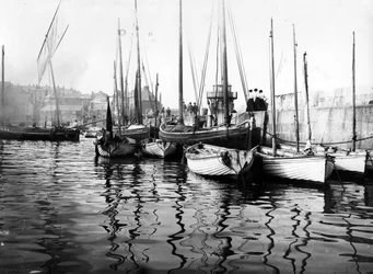 Smeatons Pier, St Ives, vers 1890s